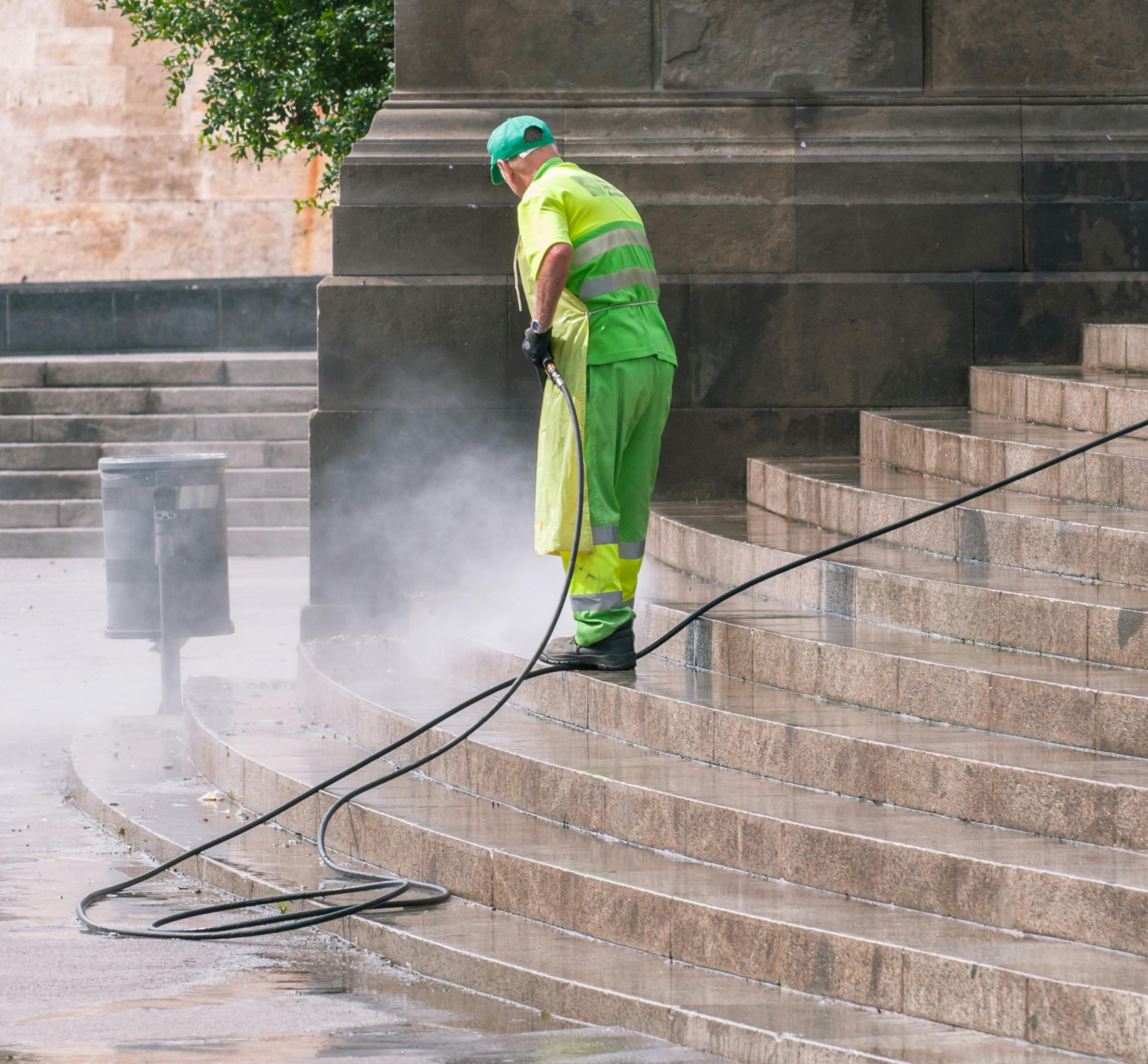 Pressure Washing service image 1